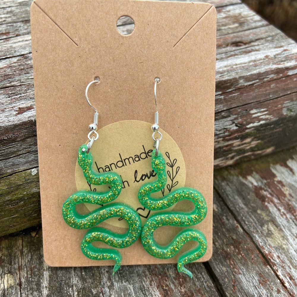 💋2/$14💋 Sweet Serpent Handmade Resin Earrings